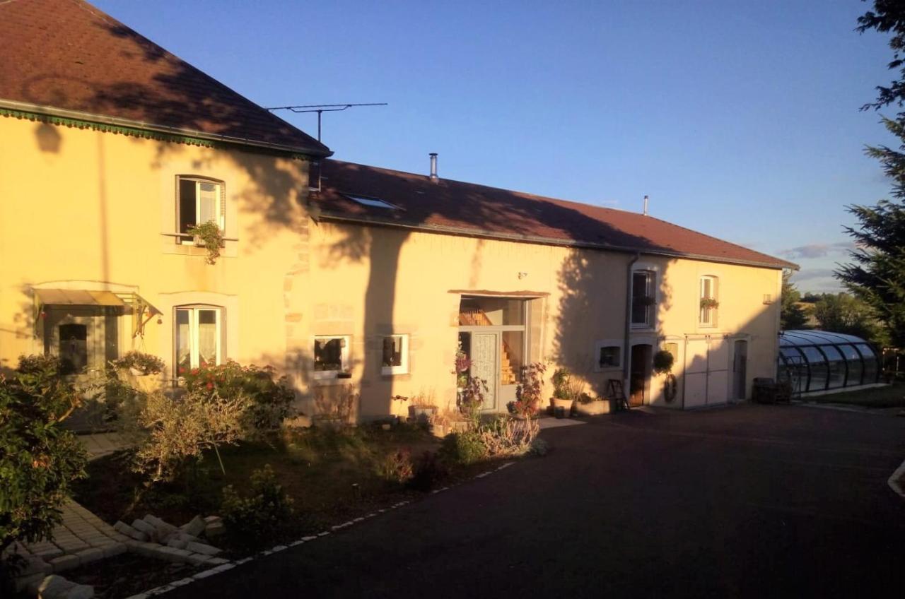 Les Gremilles Bed and Breakfast Bassoncourt Exteriör bild