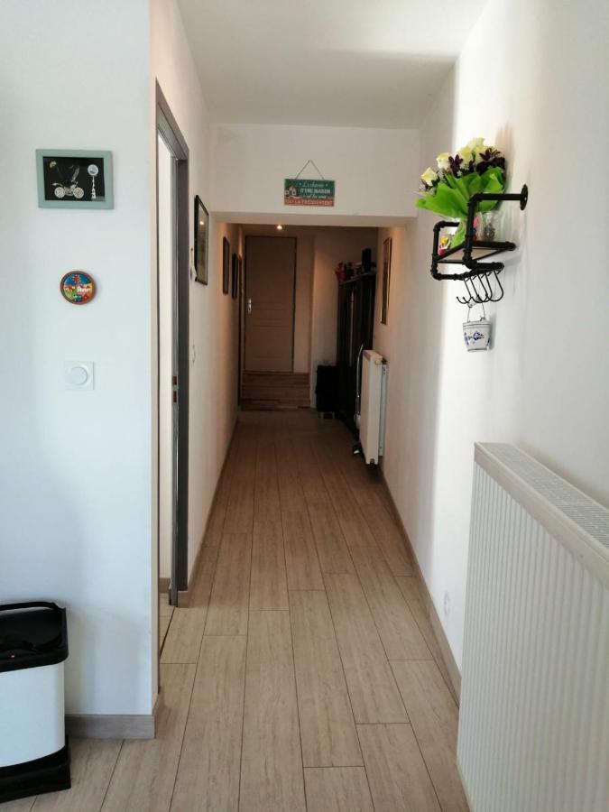 Les Gremilles Bed and Breakfast Bassoncourt Exteriör bild